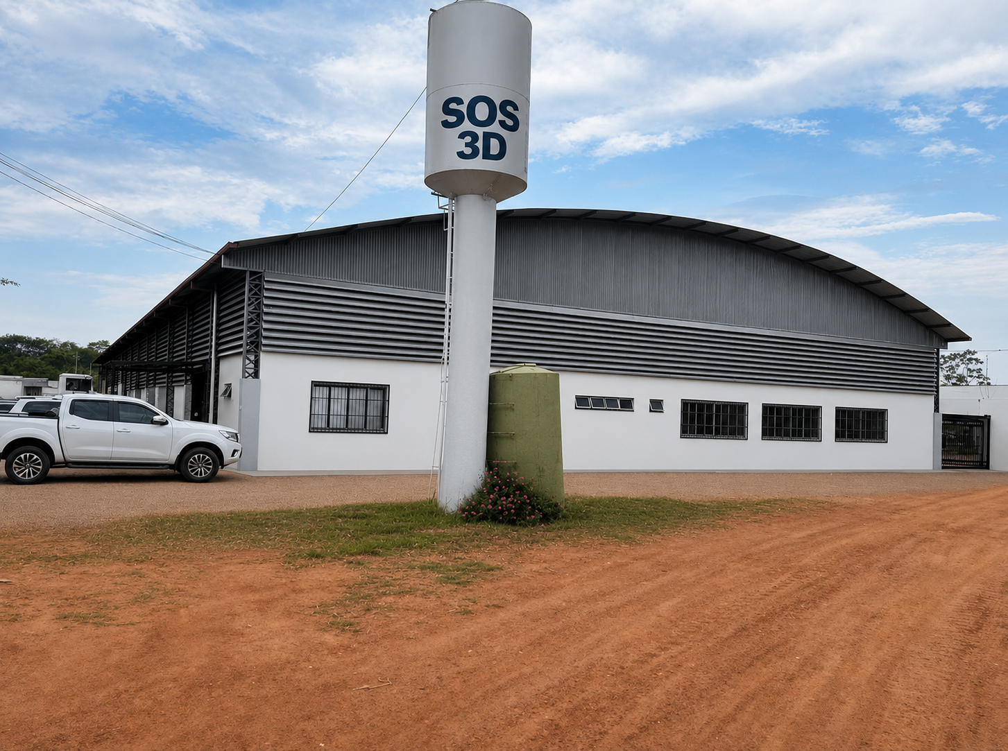 Equipe SOS.3D acompanhando impressão 3D em operação